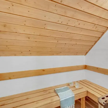 Four-bedroom Holiday In Ringkøbing