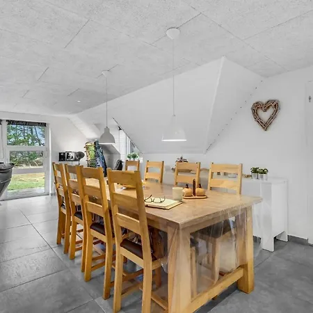 Four-bedroom Holiday In Σπίτι διακοπών Ringkøbing